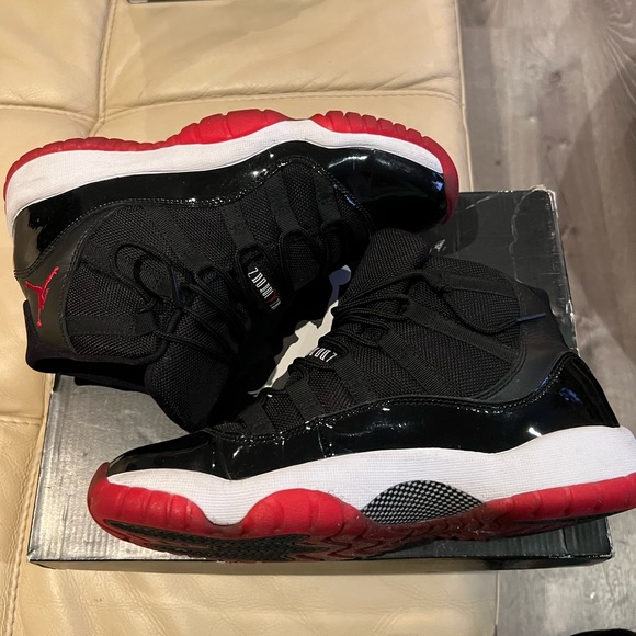 Air Jordan Bred 11